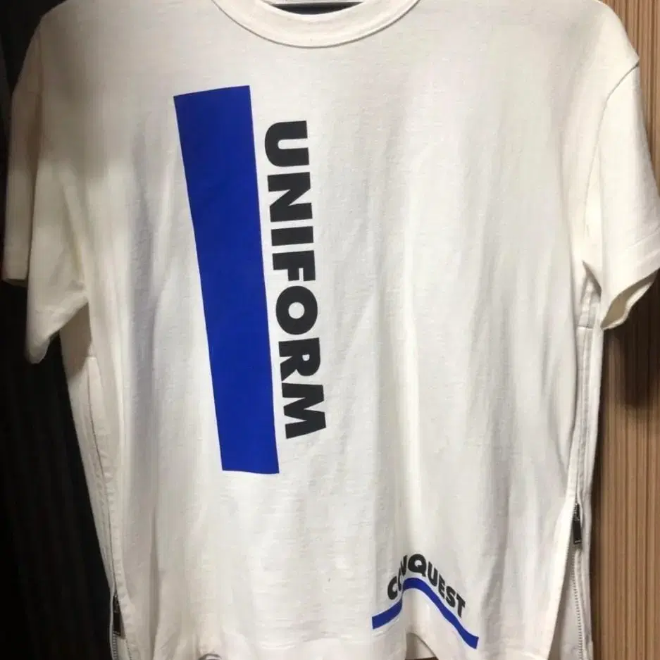 사카이 Uniform 티셔츠 SACAI Lawrence Weiner