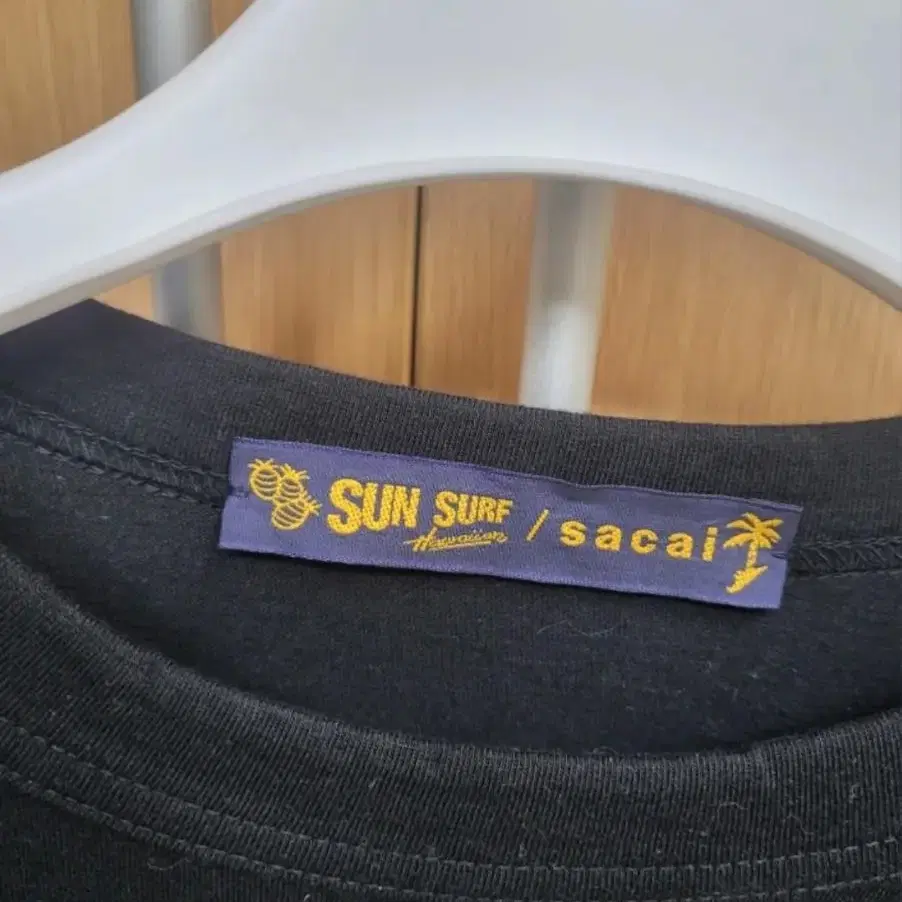 사카이  썬서프 sun surf sacai 파인애플 자수 티셔츠