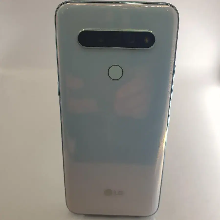 LG  Q61