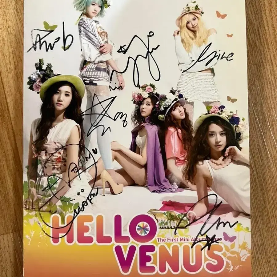 헬로비너스 Hello Venus 친필 싸인 앨범