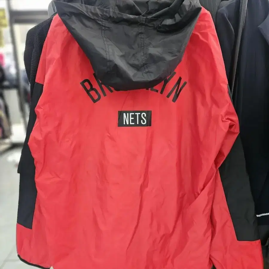 NBA 바람막이 XL 팝니다