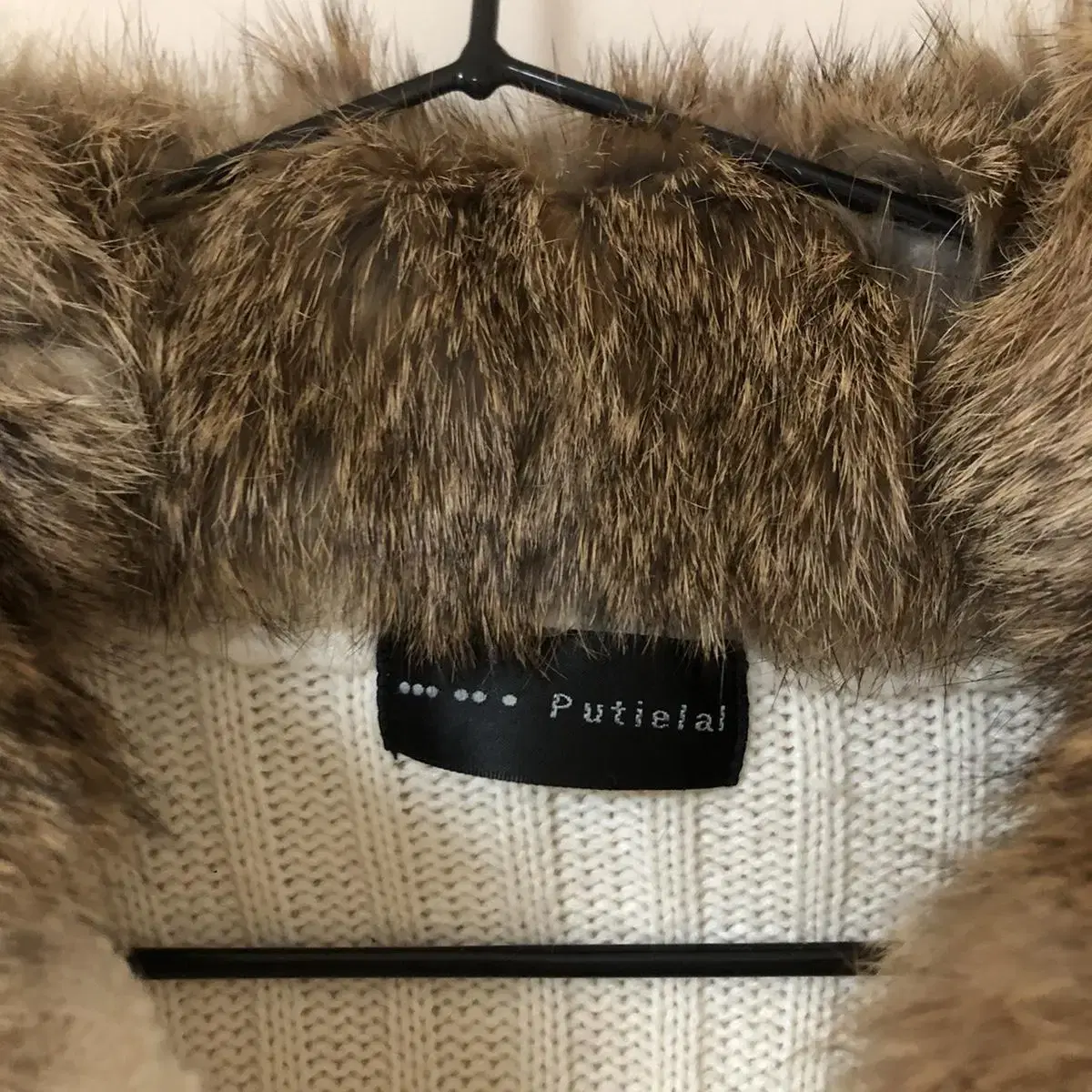 Vintage Putielal fur white knit cd