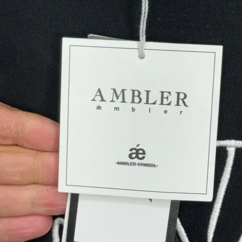 [새상품]AMBLER 프린팅 맨투맨 S