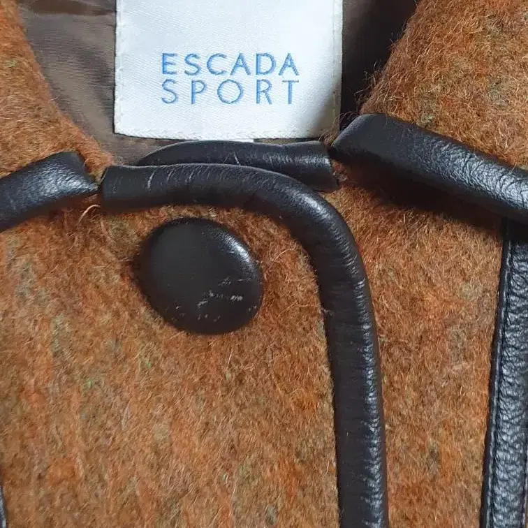 에스까다 스포츠 ESCADA SPORT 라이닝 자켓 겸 코트 (38)