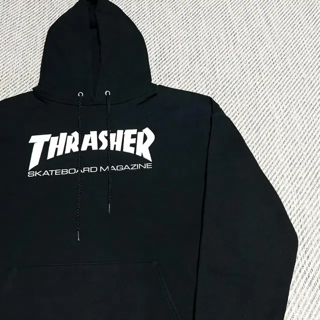 [ L ] Thrasher 트래셔 블랙 후드티