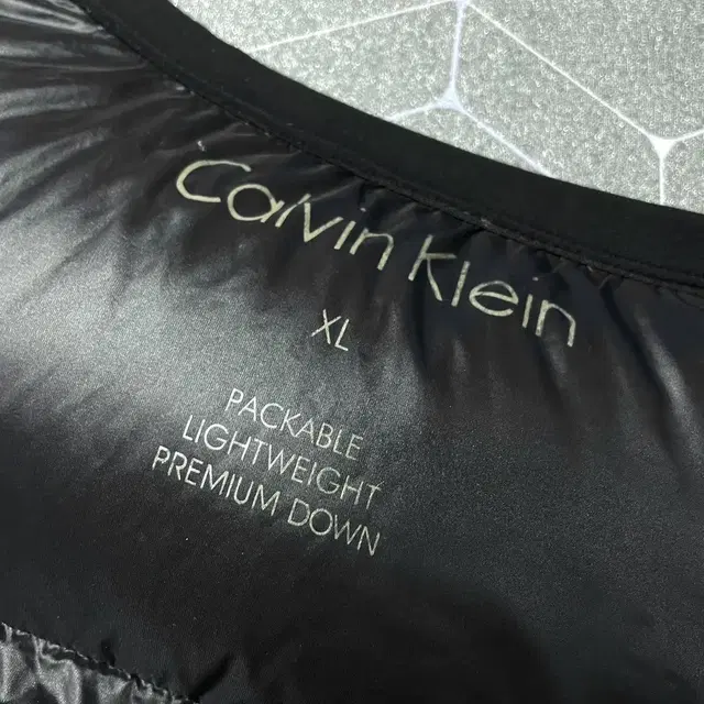 Calvin Klein 캘빈클라인 덕다운 패딩 조끼 점퍼