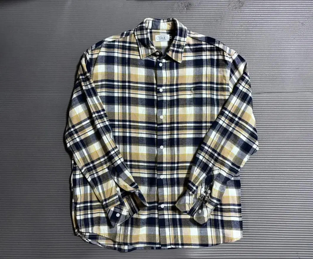 Yale Check Shirt Medium