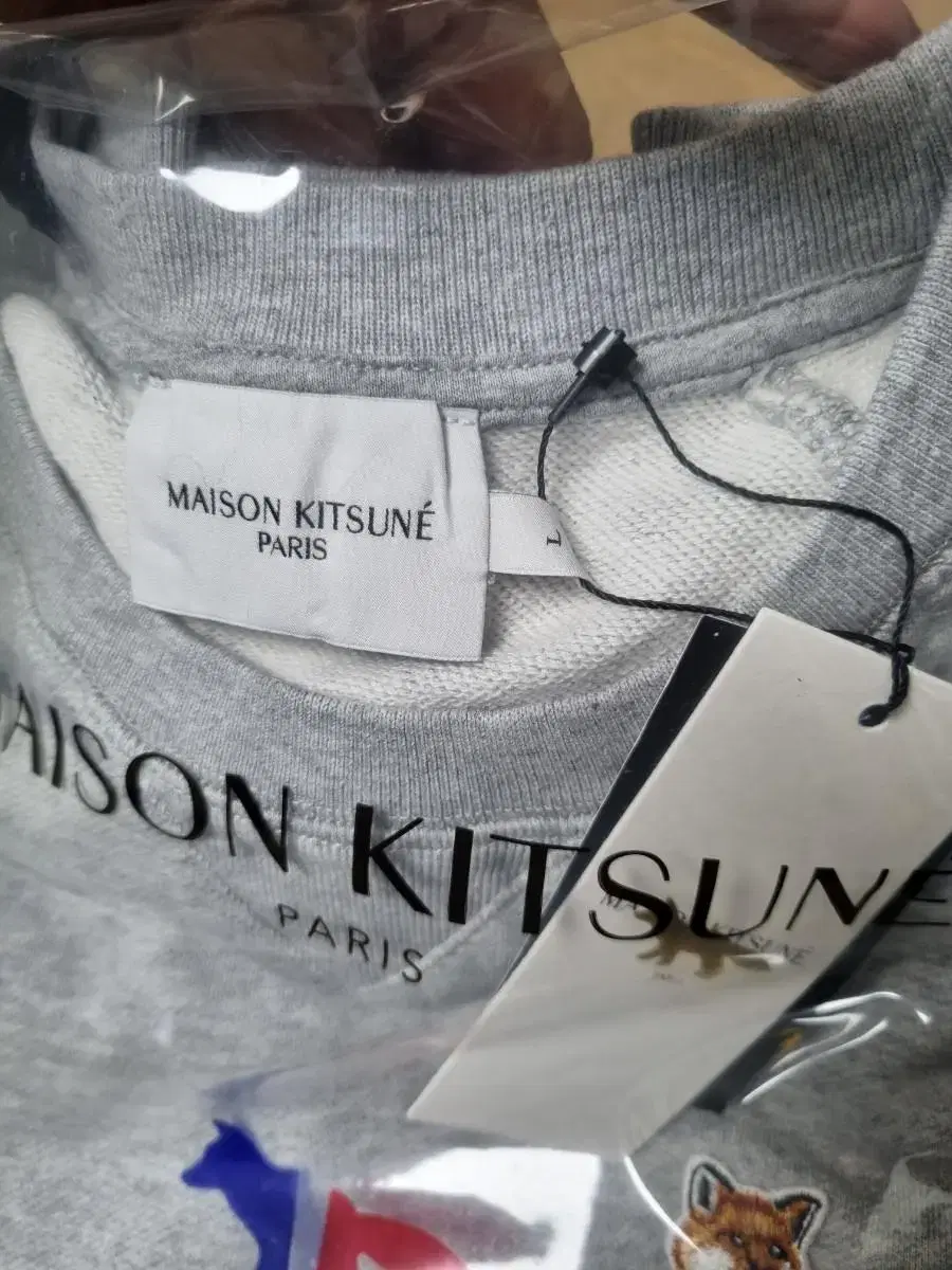 Maison Kitsune Man to Man Large Gray