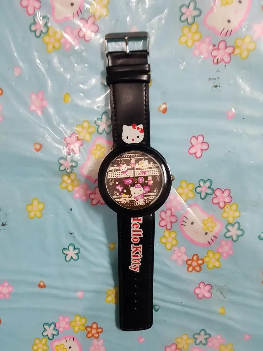 Antique Hello Kitty Wristwatch