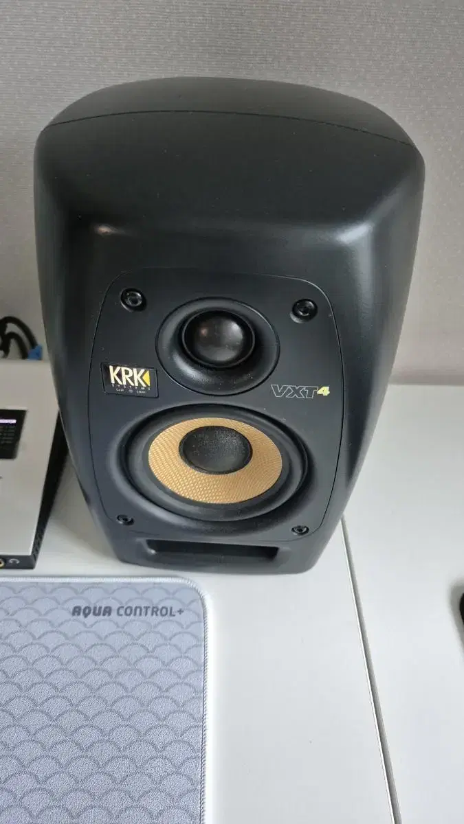 krk vxt4 1통 팝니다