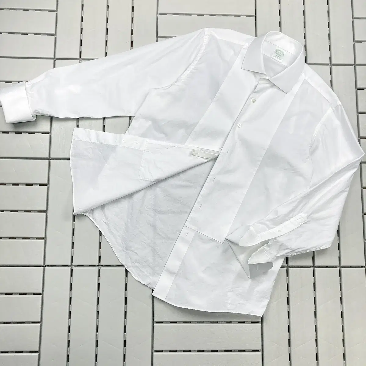 [110] Brooks Brothers White Luxury Cuffed Shirt