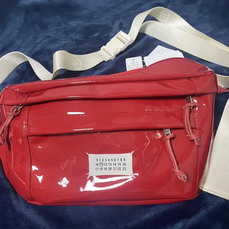 메종마르지엘라 LOGO TAB BELT BAG - RED