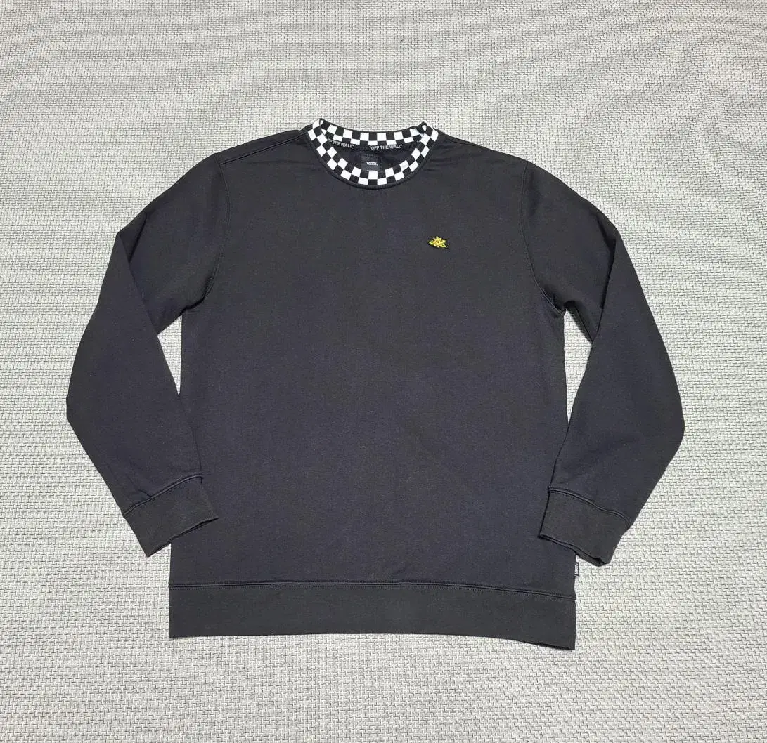 Vahn's Sweatshirt Top / Gyrus2