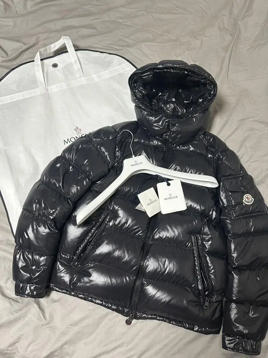 New) Moncler Maya