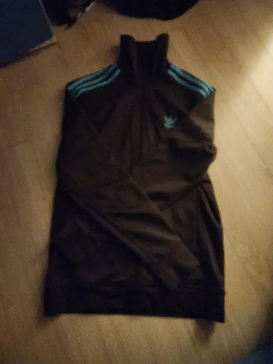 Adidas Jersey (green,bloo) size:100