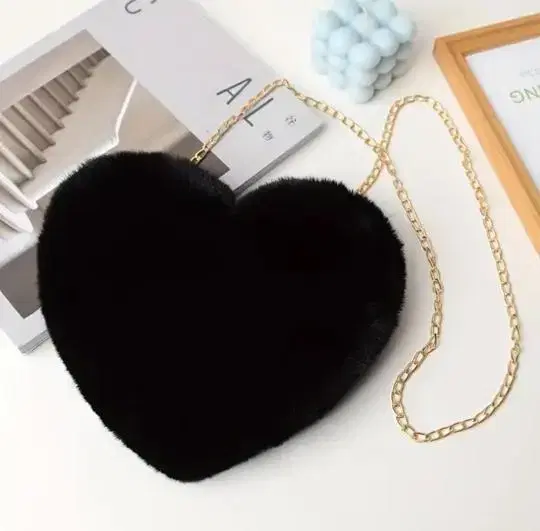 Heart chain bag