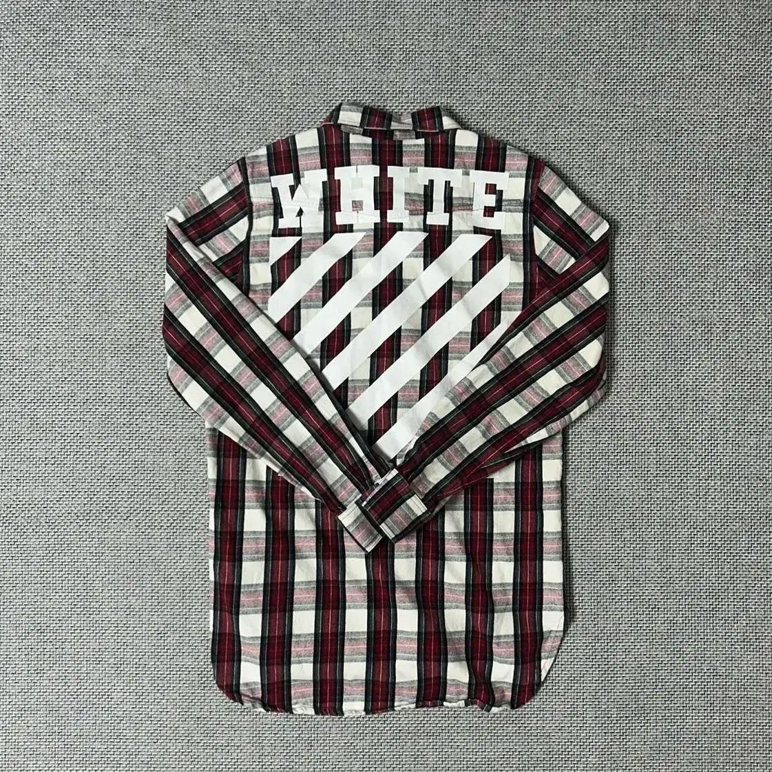 [ L ] Off-white flannel Arrow shirt zip-up