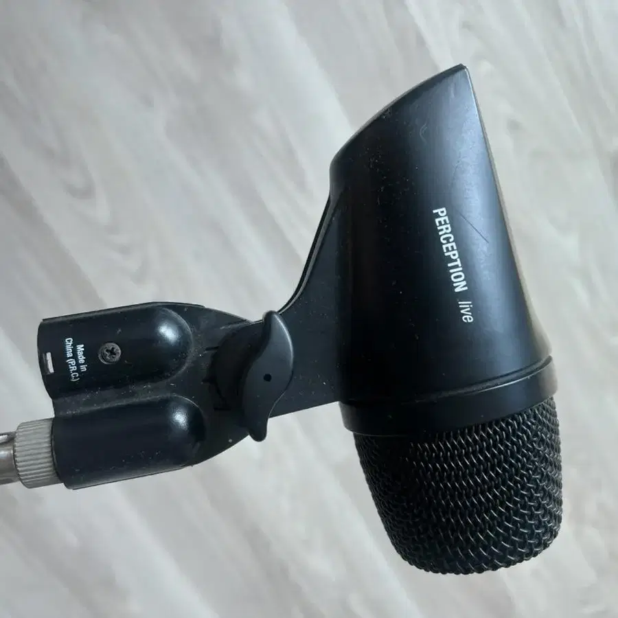 AKG P2 Perception Live 마이크