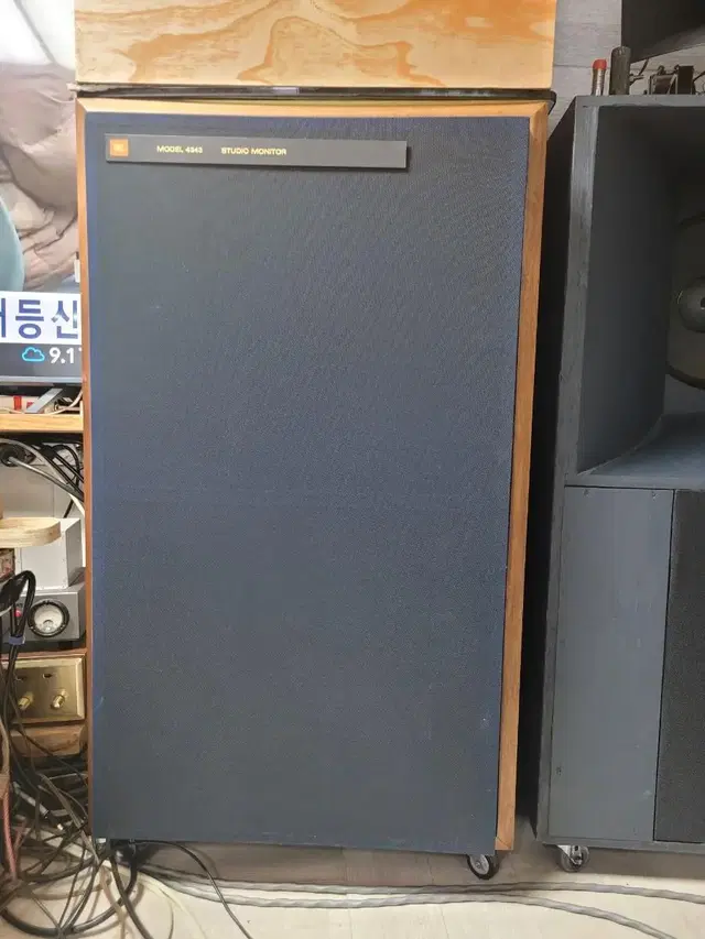 JBL4343