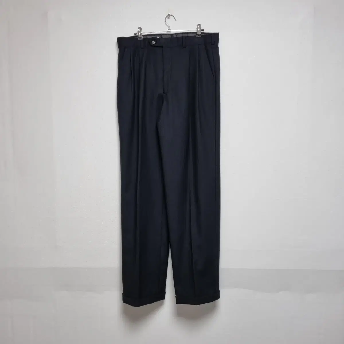 Burberry Suit Trousers Black (approx. 33) Zuu Vintage District Club