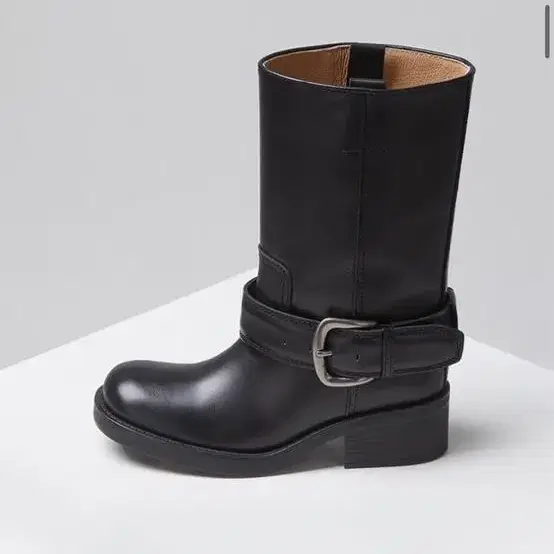 아카이브앱크 Buckle boots