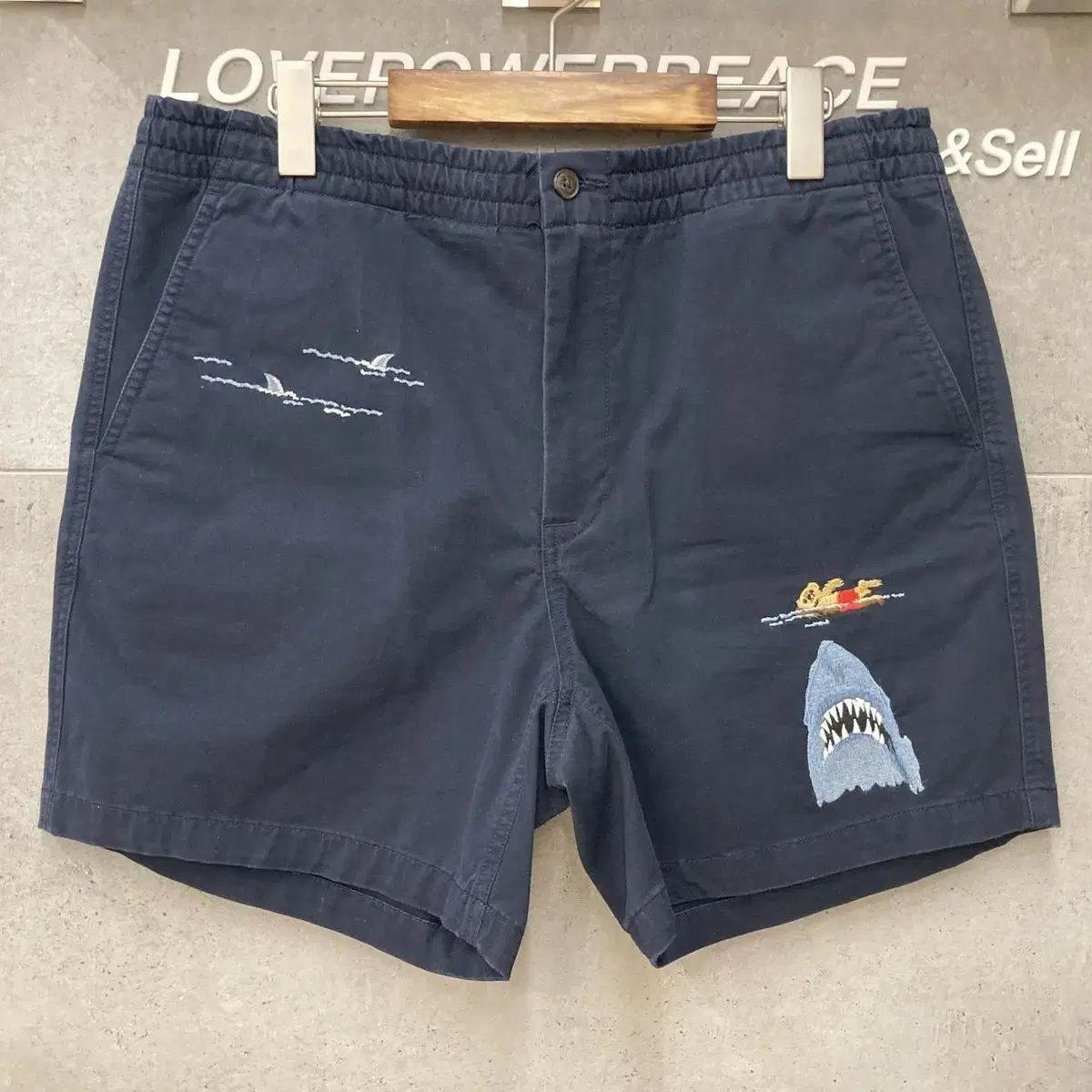 L Polo Ralph Lauren Shark Embroidered Banded Shorts Navy-G011835