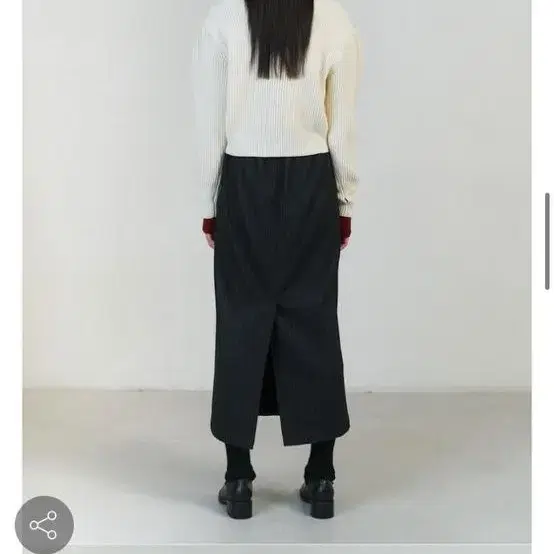 아모멘토 스커트 팝니다STRIPE WOOL GARCONNE SKIRT