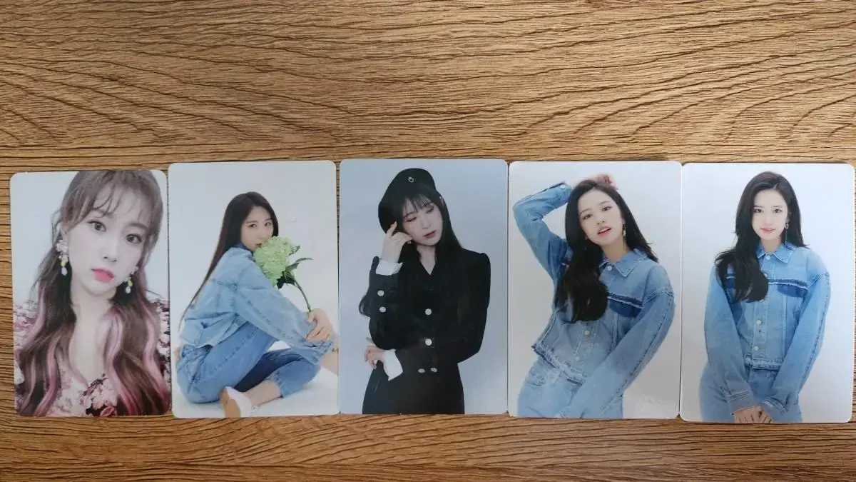 IZ*ONE TC & Hewon photocard WTS