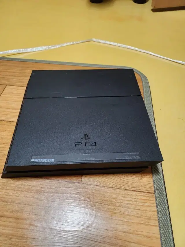 ps4 본체만 팔아요 가까우면 가져다드려요