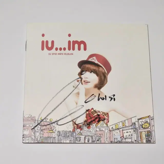 아이유 미니 2집 IU...IM 싸인CD 팝니다 (택포)