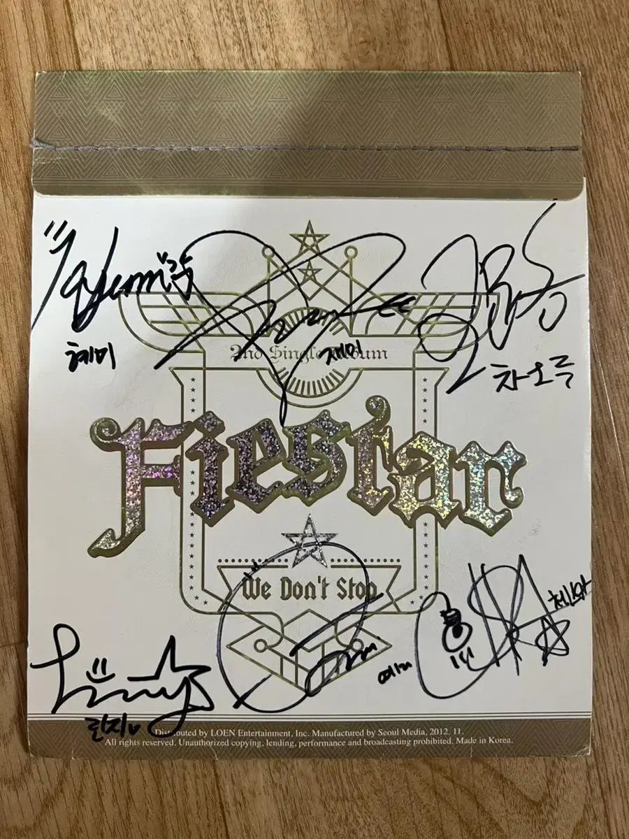 FIESTAR FIESTAR handwritten sign album