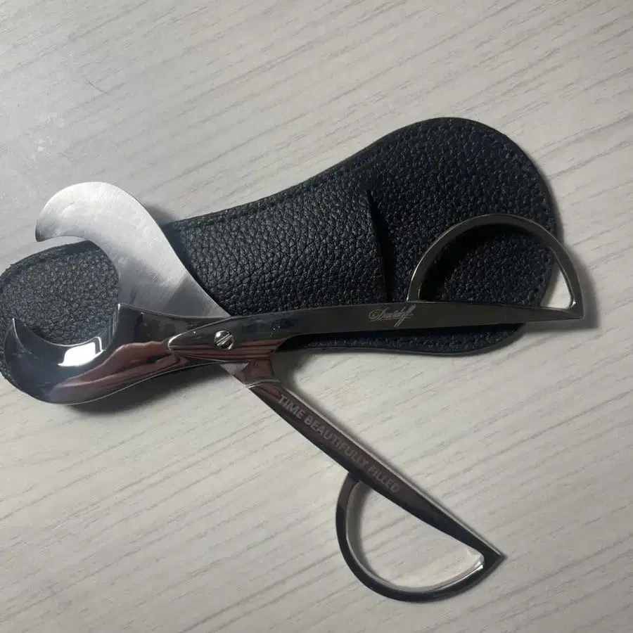 Davidoff Cigar Scissor(다비도프 시가커터)