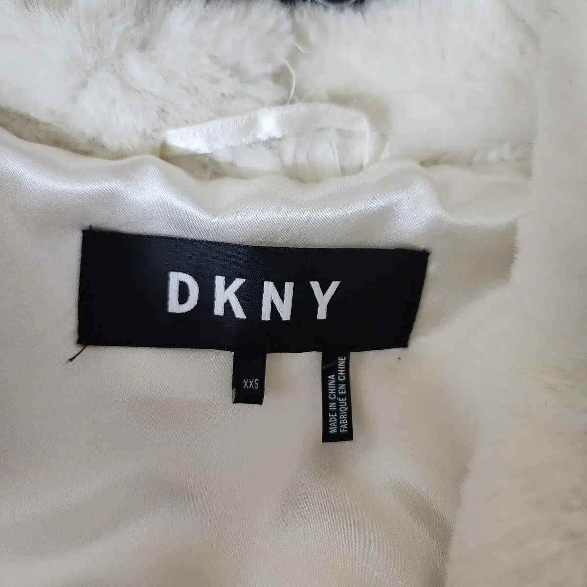 dkny 퍼조끼  모피조끼 고퀄리티