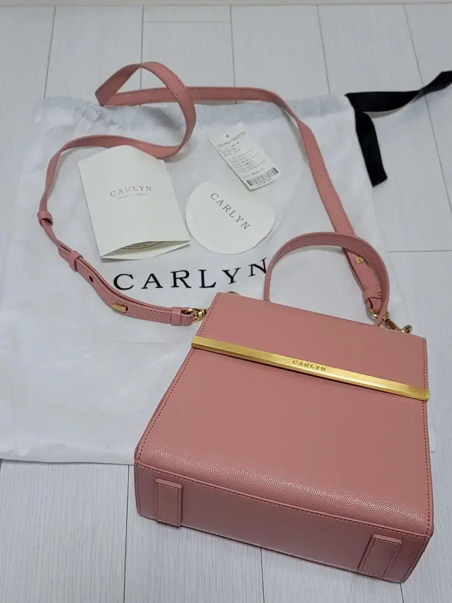 I sell my cute pink Carlin bag (warranty, dustbag O)