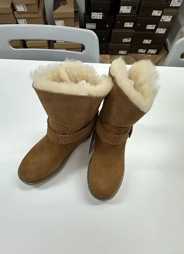 호주UGG 양털 부츠 230-235mm팜 새것