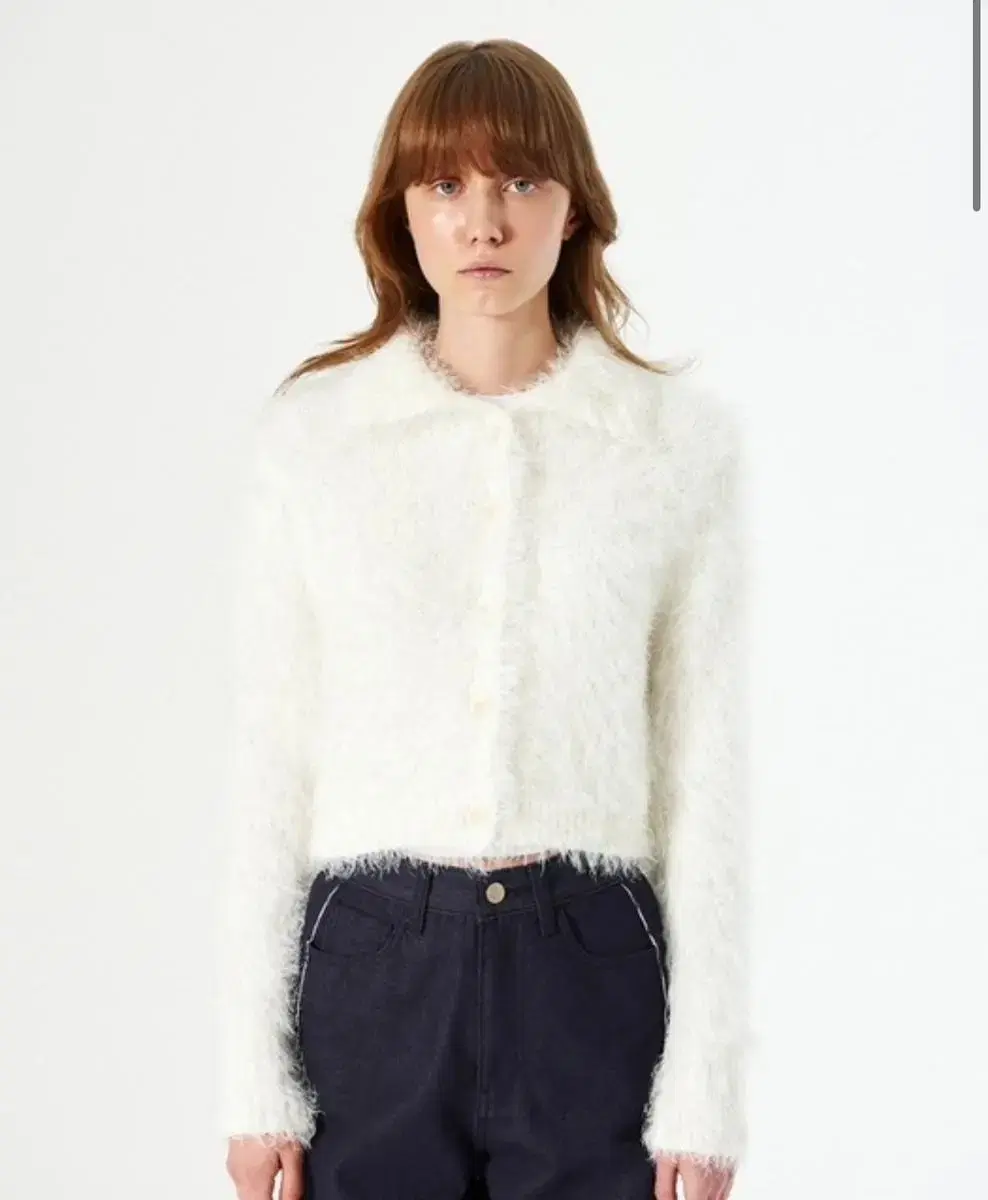 다이애그널 FUZZY KNIT CARDIGAN 퍼지 가디건 화이트