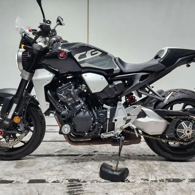 ( 혼다 ) CB 1000 R 18년식 블랙아크라 부산울산김천서울경주대구