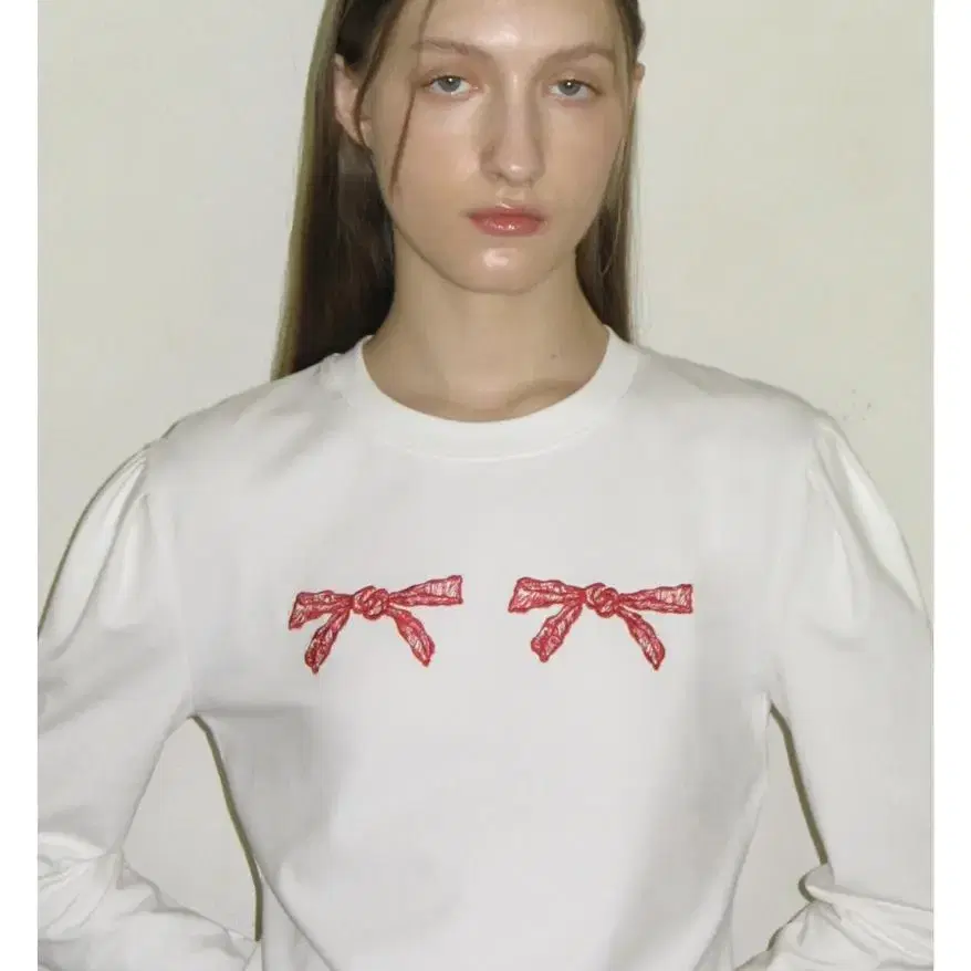 시눈 RIBBON PUFF LONG SLEEVE (WHITE)