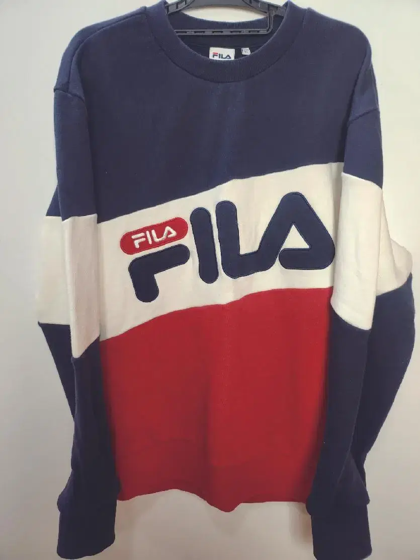 휠라(FILA) 배색라인 맨투맨