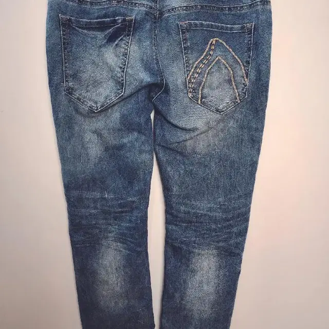 버커루진(BUCKAROO JEANS) 일자핏 워싱블루 청바지