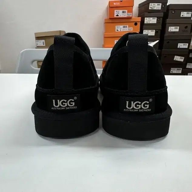 호주UGG 양털 슬립온 280-285mm팜 새것