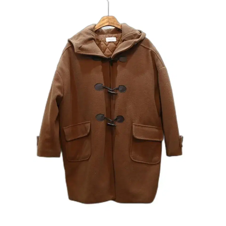 VALLEY Camel quilted lined rice cake button coat