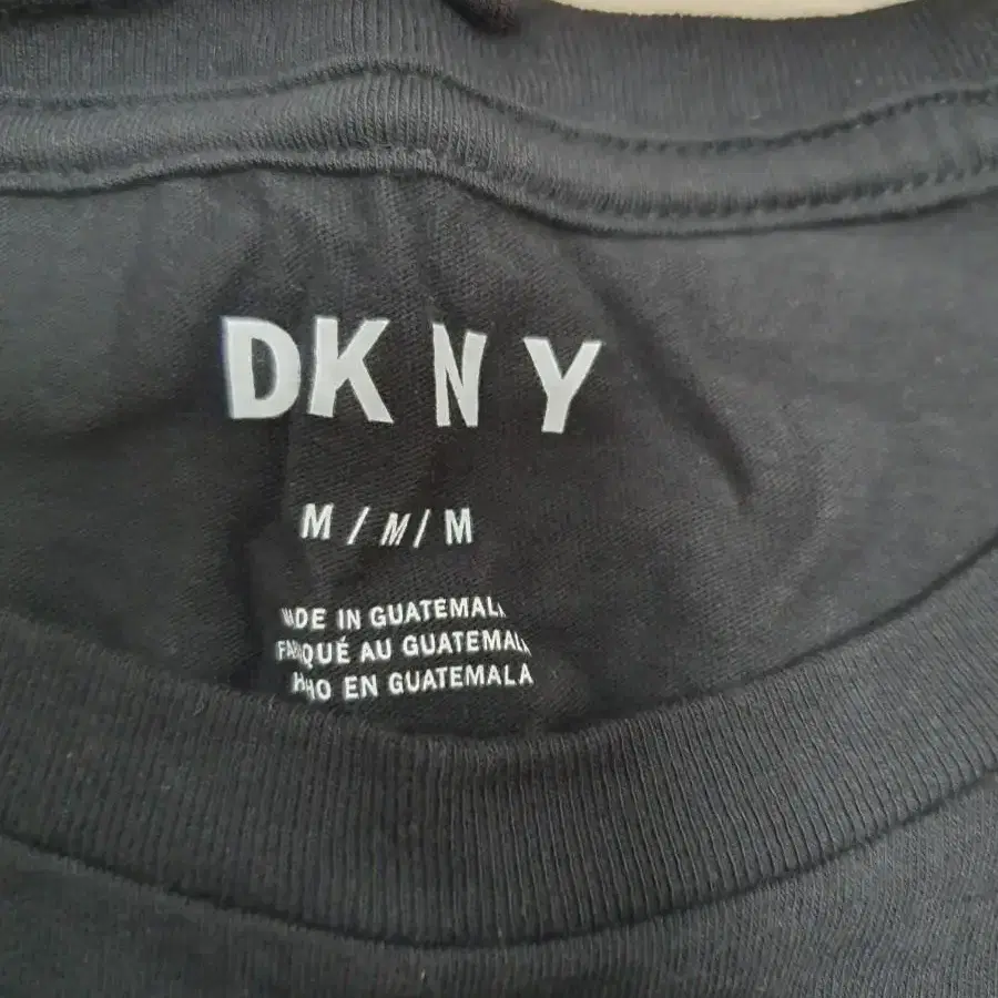 [m] dkny 티셔츠