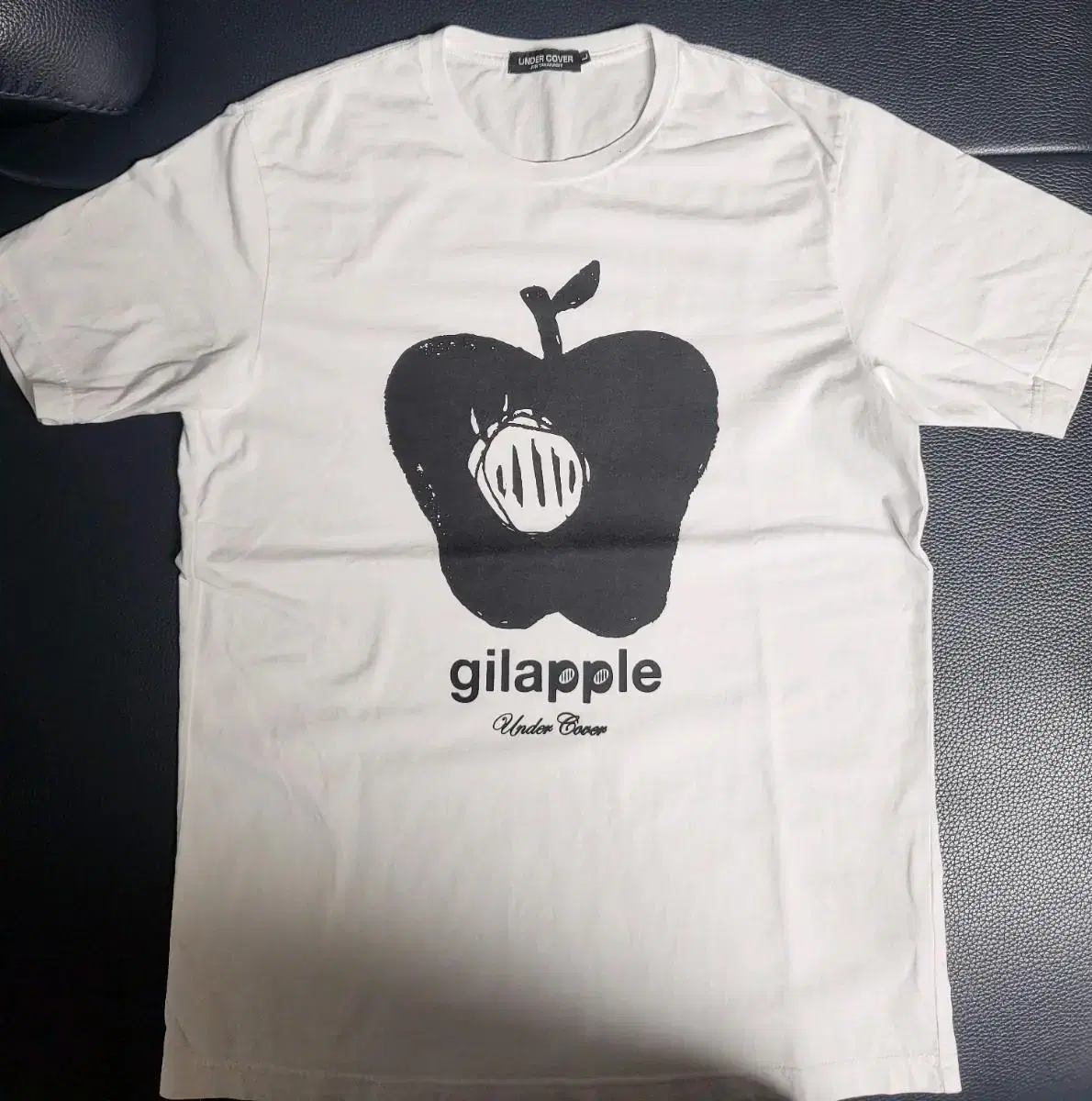 (L) 언더커버 사과 gilapple 흰색 티셔츠 팝니다