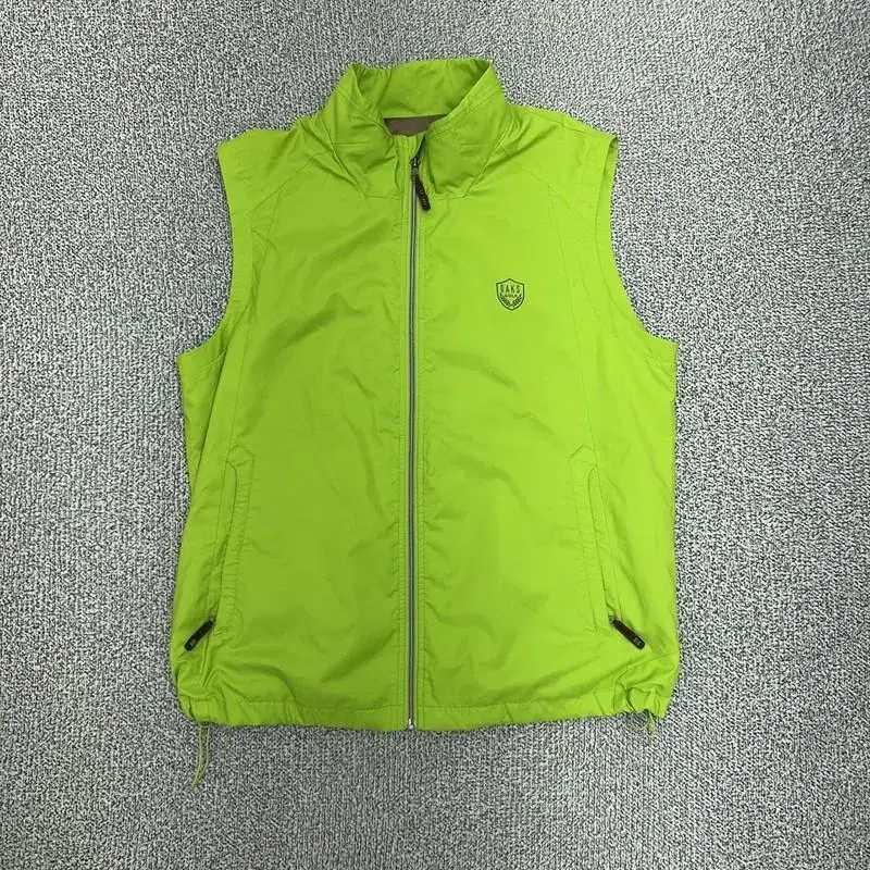 Dax Logo Lightweight Vest 105