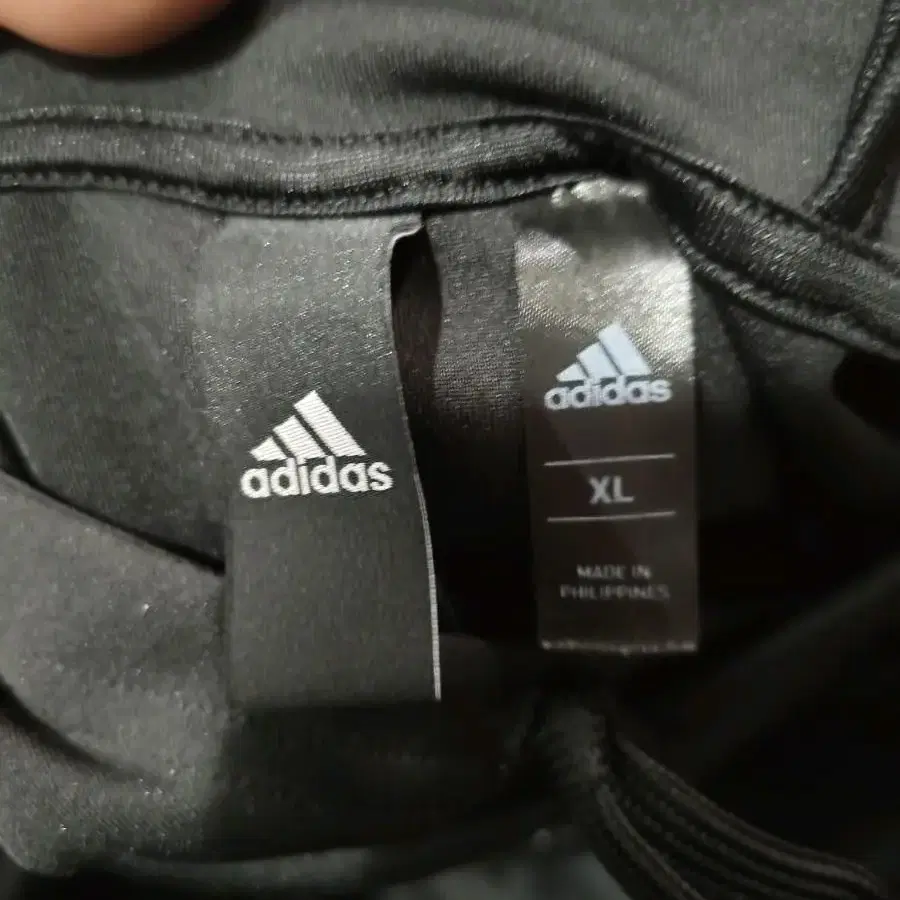 XL) 아디다스 THREE STRIPES 후드 팝니다