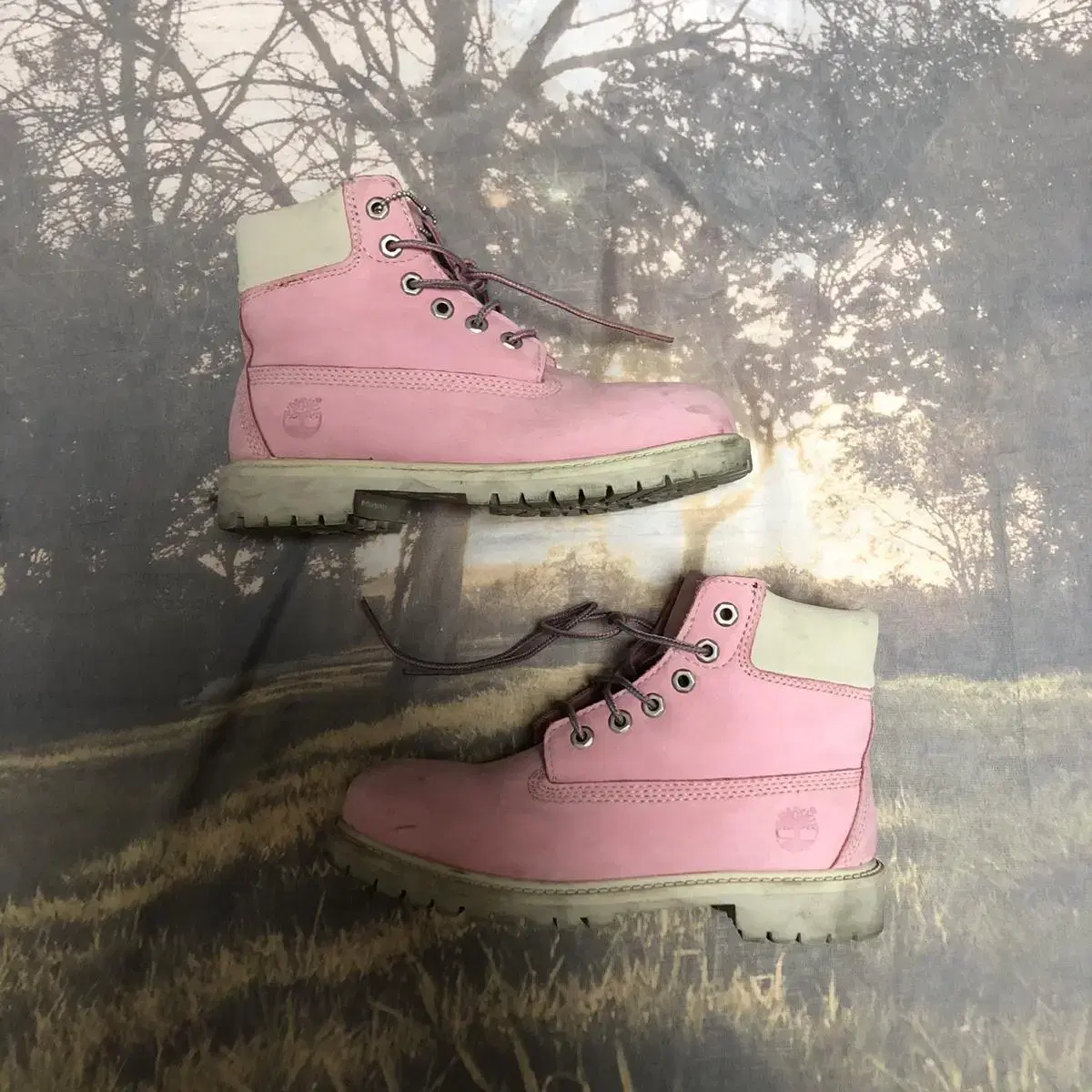 Vintage Timberland pink boots