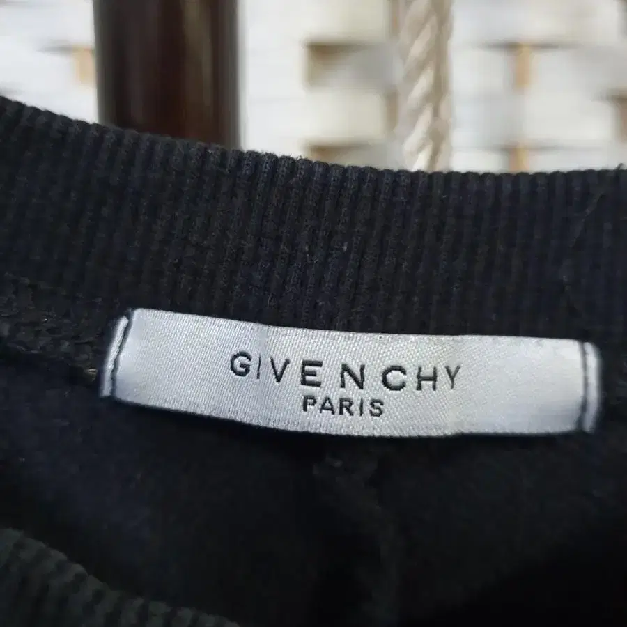 (0291) GIVENCHY 지방시 맨투맨 티셔츠 M