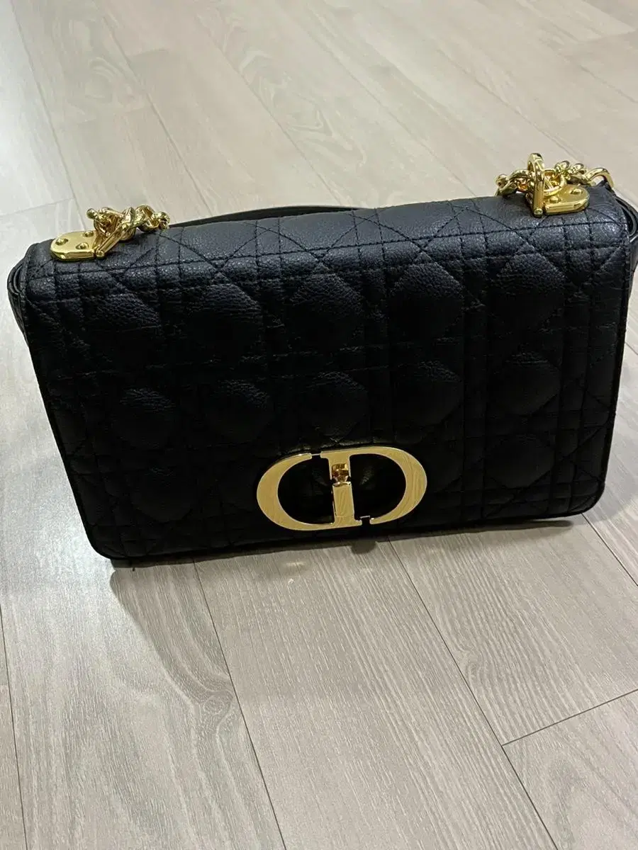 디올 DIOR 카로 미디엄백 블랙