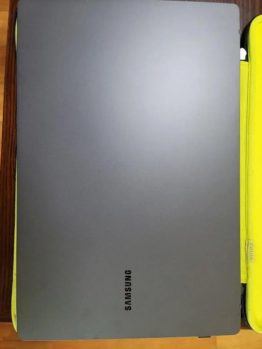 Galaxy Book 2 NT550XED-K78AG Graphite